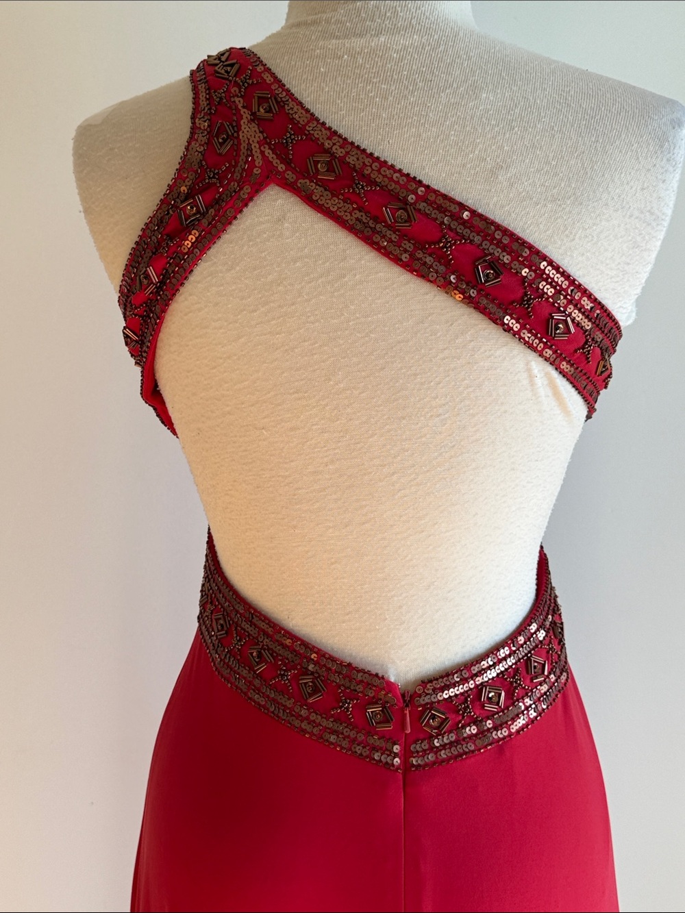 Asymmetrical One-Shoulder Red Evening Gown with Beaded Waist - Picture 5 of 9